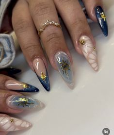 Blue Gold Nails, Hippie Nails, Pretty Nail Designs, Nagel Inspo, Funky Nails, Pretty Acrylic Nails, Minimalist Nails, Chic Nails, Dope Nails