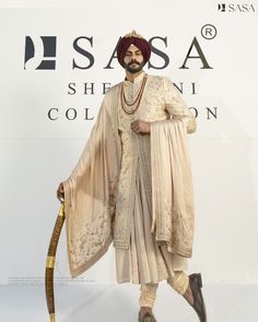 Punjabi Sherwani, Sherwani Groom Wedding Royals, Sherwani For Men Wedding Royals, Sikh Wedding Dress, Groom Outfit Inspiration, Engagement Dress For Groom, Bd Card