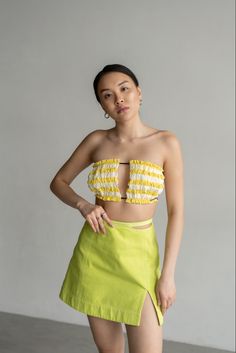 Urban Outfitters Summer Outfits, Midi Skirts Summer, Stain Removers, Streetwear Outfit Ideas, Lime Color, Shirred Top, Outfit Streetwear