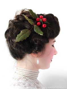 15 Christmas Gibson Girl Hairstyles & Holiday Hair Accessories - Sew Historically Vintage Christmas Hairstyles, 1600s Hairstyles, Victorian Hair Styles, Edwardian Farm, Hairstyles Holiday, Gibson Girl Hair, Edwardian Hats, Hair With Hat, Irl References