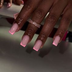 Nails Inspo Dark Skin, Short Acrylic Nails Square Spring, Spring Nails Square Short, Short Square Spring Nails, Poly Gel Nails Design, Spring Nails Dark Skin, Spring Nails Square, Polygel Nails Design, Poly Nails