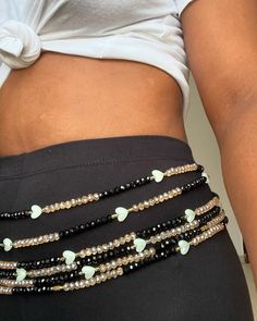 Waist beads 😋😋😋😋 Swipe right 👉👉 for more designs Price N3,000 upwards Please note plus size attracts additional fee Available in wholesale and retail price(s) #waistbeads #waistbeadsforsale #waistbeadsqueen #africanwaistbeads #waistbeadsets #beadedjewelry #waistbead #customwaistbeads #waistbeadsforallsizes #waistbeadgang #waistbeadsinnigeria #waistbeadqueen #waistbeadforallsizes #handmadewaistbeads #waistbeadsinlagos #waistbeadinlagos #crystalwaistbeads #africanwaistbeads💛💙💜💚❤️ #waist... African Artwork, Leg Chain, Bracelets Patterns, Beads For Sale, Diy Bracelets Patterns