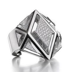 Art Deco style jewellery Suzanne Belperron, Bijoux Art Deco, Art Deco Inspiration, European Jewelry, Art Deco Bracelet, Jewelry Fashion Trends, Jewellery Designer, Jewelry Diamond