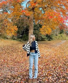 Cozy Fall Outfits, Fall Fit, Fall Inspo, Fall Photoshoot, Fall Fits, Fall Pictures, Cute Fall Outfits, Fashion Mistakes, Autumn Aesthetic