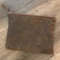 Beautiful Distressed Brown Leather Pouch. Versatile. Nwot. Everyday Brown Pouch With Zipper Pocket, Brown Zipper Pouch For Daily Use, Brown Travel Clutch With Zipper Pocket, Brown Clutch With Zipper Pocket, Everyday Brown Clutch With Zipper Pocket, Brown Clutch With Zipper Pocket For Travel, Brown Travel Clutch With Zipper Closure, Brown Clutch With Zipper For Everyday Use, Brown Clutch With Zipper Closure For Travel