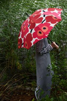 The umbrella not the nightgown. The umbrella would match my boots! Finnish Style, Marimekko Bag, Under My Umbrella, Umbrellas Parasols, Sports Illustrated, Helsinki, Scandinavian Design, No. 2, Finland