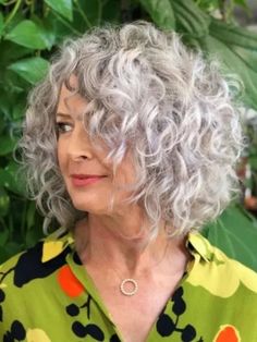 Loose Curls Hairstyles, Natural Curly Hair Cuts, Hair Growing, Glamorous Hair, Curly Hair Styles Easy, Short Hair Over 60, Corte De Cabelo Masculino