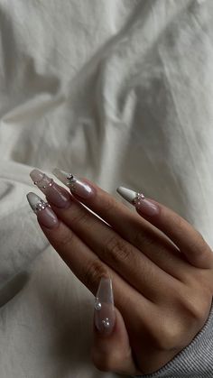 Bday Nail Ideas, Spicy Nails, Vegas Aesthetic, Libra Rising, Pointed Nails, Pearl Nails, Sparkle Nails, Minimalist Nails, Dream Nails