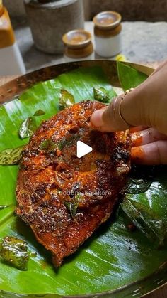 Non Veg Food Indian, Salted Fish Recipe, Fish Masala Recipe Indian, Mackerel Fish Recipes, Fish Fry Recipe Indian, Fish Items, Fish Dishes Recipes, Masala Fish Fry, Pomfret Fish