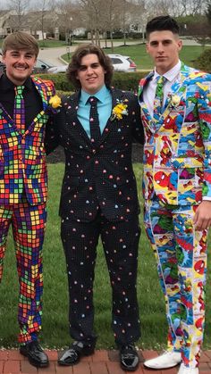 Men's Prom Suits, Adult Prom Outfit Ideas, Funky Prom Outfits, Men’s Hoco Outfits, Funky Prom Suits, Suits Prom Men, Mens Prom Outfit Ideas, Tuxedo For Men Prom