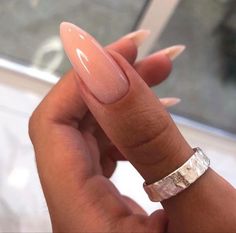 Minimal Classy Nails, Almond Long Nails, Art Nail Designs, Wallpaper Travel, Tips Nails, Nail Care Products, Milky Nails, Romantic Nails, Gel Nail Tips