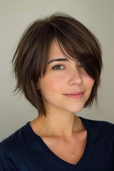 Mom Haircuts Short, Chin Length Hair With Layers Straight, Short French Bob With Bangs Fine Hair, Short Hair For Plus Size, Short Layered Bobs, Best Haircuts, Chin Length Hair, Messy Short Hair, Short Wavy Hair