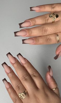 Nail Inspo Matte, French Nails Brown, Nails Brown French, Simple French Nails, Brown French Tips, Easy Nail Polish, Vogue Nails, Brown Acrylic Nails, Brown French