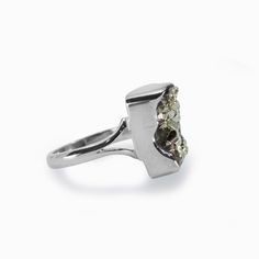 This Amazing rectangle raw Pyrite ring. With its golden sparkling Pyrite crystals, this beautiful eye-catching ring is a great statement piece. Its versatility means that it can be used with any style or occasion, from boho and hippie to high-end and chic, wear this ring for that golden glow anytime, anywhere! This Pyrite ring symbolizes the warmth and lasting presence of the sun. This Pyrite ring will help with memory enhancement and promotes the recall of beautiful memories. Pyrite will also s Pyrite Ring Men, Handmade Silver Pyrite Jewelry, Iron Pyrite Crystal Meaning, Pyrite Ring, Pyrite Bracelet, Pyrite Crystal, Beautiful Eyes, Ring Sets, Statement Pieces