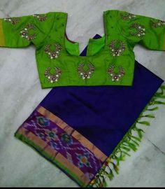 To order pls what's app on 7299852557 Designer Blouse Back Neck, Designer Blouse Designs, Ikat Blouse Designs, Kurti Blouse, Blouse Back Neck, Patch Work Blouse Designs, Mirror Work Blouse Design, Fashion Everyday, Cutwork Blouse Designs