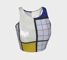 Trendy Sports Crop Top, Spring Sports Graphic Print Crop Top, Spring Sports Crop Top With Graphic Print, Modern Fitted Tops For Workout, Modern Fitted Workout Tops, Modern Summer Crop Top, Modern Stretch Sports Top, Modern Stretch Tops For Sports, Trendy High Stretch Sports Crop Top