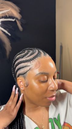 Houston Stitch Braids | So pretty!!!! Look at all this HAIR & my client is GORGEOUS! come on skinnn MAY books are officially open!!! Style: SIGNATURE More on… | Instagram Ashanti Braids, Small Stitch Braids, 10 Stitch Braids, Quick Braids, Girly Hairstyles, Books Open, Hairstyles Pictures, Feed In Braids Hairstyles, Braids Hairstyles Pictures