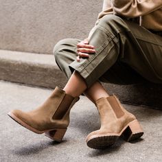 Heeled Chelsea Boots, Old Shoes, Flatform Sandals, Busy Lifestyle, Heel Caps, Tan Suede, Leather Pulls, Chelsea Boot, Nubuck Leather