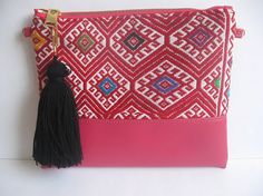 20% OFF SALE/Boho Chic Bag/Ethnic Boho Bag/Boho Crossbody/Mexican Clutch/Handwoven Bag/Chiapas/Huipi Bohemian Clutch Bag With Tassels, Bohemian Tassel Clutch Bag, Red Bohemian Shoulder Bag With Tassels, Bohemian Clutch Shoulder Bag With Tassels, Bohemian Tassel Clutch Shoulder Bag, Bohemian Woven Clutch Shoulder Bag, Bohemian Handwoven Clutch Shoulder Bag, Bohemian Clutch Bag, Red Bohemian Woven Shoulder Bag