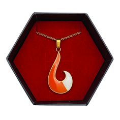 Now Shipping! Let's Pounce with Rena Rouge with this Miraculous jewel from the famous TV Series: Miraculous Tales of Ladybug and Cat Noir The Rena Rouge Necklace is designed as a fox's tail and can be added to your Fox Miraculous costume / Cosplay!It is also perfect gift for all Miraculous fans Official Miraculous product from ZAG Store Miraculous Camouflage, Miraculous Redesign, Miraculous Ladybug Villains, Miraculous Costume, Miraculous Au, Alya Cesaire, Ladybug Jewelry, Tikki Y Plagg, Rena Rouge