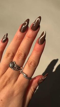 Brown Nail Art, Brown Acrylic Nails, Kutek Disney, Brown Nails Design, November Nails, Smink Inspiration, Makijaż Smokey Eye, Almond Nails Designs, Thanksgiving Nails