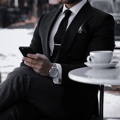 Fashion Black And White Aesthetic, White Aesthetic Luxury, Mens Fashion Black, Suit Aesthetic, Aesthetic Man, Man Aesthetic, Fashion Black And White, Aesthetic Luxury