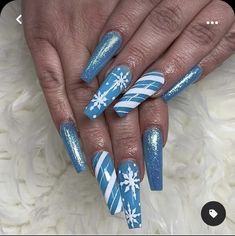 Beach Nail Art Designs, Beach Nails Art, Christmas Present Nails, Nails Festive, Winter Nail Art Designs, Festive Nails, Beach Nail Art