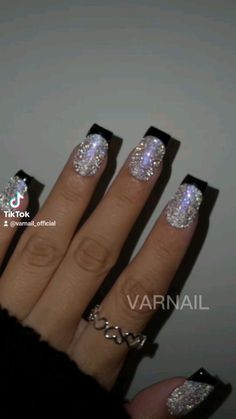 😍RG17 Aurora Purple Reflective Flash Gel! #nailart #naildesign #varnail Nails For 2023, Camouflage Nails, Classy Nail Art Ideas, Reflective Nails, Romantic Nails, Glittery Nails, Glitter Gel Polish, Fancy Nails Designs, Matte Nails Design