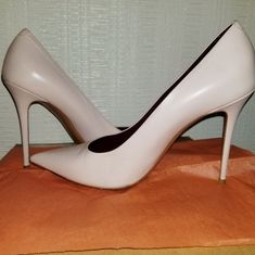 Beautiful Celine Sharp Pump In Shiny Calfskin In Soft Light Cream Blush Only Worn 3x Size Us-7.5 Or Eu 38 Sexy Celine Sharp Pumps In Patent Calfskin With Stiletto Heel, Pointed Tapered Toe & Rounded Front Line Cut High On The Foot. 100% Calfskin Leather Covered Heel 3.1 In (80 Mm) Heel Classic Pump Tapered Pointy Toe Shape Round And High Dcollet Razor-Sharp Edge Thin Heel, Celine Sharp Line Signature Slip On Leather Insole & Outsole There Are Small Marks On The Toes, See Pics. Celine Shoes, Classic Pumps, Cream Blush, Light Cream, Soft Light, Pink Leather, Leather Cover, Stiletto Heel, Christian Louboutin Pumps