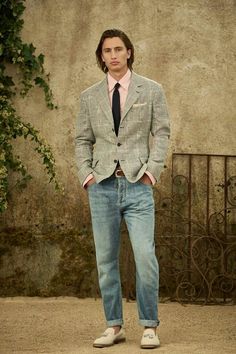 Older Mens Fashion, Ivy League Style, Brunello Cucinelli Men, Smart Men, Grey Blazer, Blazer With Jeans, Men Fashion Casual Outfits, Menswear Collection, Gentleman Style