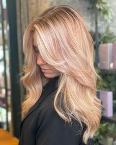 Strawberry Blonde Long Feathered Hairstyle Cute Layered Hairstyles, Cuts For Long Hair, Haircut Tips, Summer Blonde Hair, Trendy Bob Hairstyles