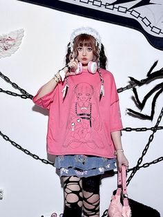 This price is for a T-shirt only, others are not included.   	 		 			Size 			Free Size 		 		 			Shoulders 			72 		 		 			Bust 			130 		 		 			Sleeve Length 			20 		 		 			Full Length 			65 Oversized Y2k Short Sleeve T-shirt, Harajuku Oversized Tops With Letter Print, Oversized Harajuku Tops With Letter Print, Harajuku Style Graphic Print Tops For Summer, Harajuku Style Tops For Spring Streetwear, Spring Harajuku Tops With Letter Print, Spring Harajuku Letter Print Tops, Harajuku Crew Neck T-shirt For Summer, Harajuku Style Crew Neck Top For Summer