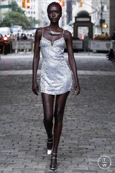 Metallic Aesthetic, Metallic Mini Dress, Abed Mahfouz, Runway Fashion Couture, Metallic Mini Dresses, Bag Outfit, Fashion Couture