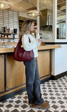 #redbags#uggs#jeans#whitesweater #cleangirl#clean#girly#coffee#pinterest Cozy Picnic Outfit, Autumn London Fashion, Dream Bag Aesthetic, Going Out Outfit Cold Weather, Outfit Ideas Salon, Style My Closet, Orange Accent Outfit, Red Hobo Bag Outfit, Cozy Minimalist Outfit