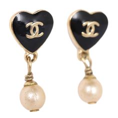 Gorgeous Chanel pierced enamel heart and pearl gold earrings. Stamp/serial number: 04A Made in France 2004 Crumpled Paper Background, Pearl Gold Earrings, Chanel Accessories, Gold Pearl Earrings, Chanel Vintage, Chanel Jewelry, Bag Packaging, Pierced Earrings, Vintage Chanel