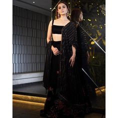 Saree Outfits, Aliya Bhatt, Desi Couture, Shyamal And Bhumika, Diwali Outfits, Black Lehenga, Indian Wedding Outfit, Celebrity Wedding Dresses