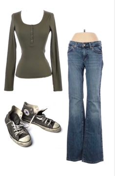 2000s Fashion Outfits School, Aesthetic Outfits Vintage 70s, 2000 Twilight Outfits, Shameless Style Outfits, Simple 2000s Outfit, Twighlight Aesthetic Outfits, Back To School Outfits Y2k, 2000s Casual Outfits, Fall Outfits Elena Gilbert