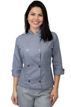 A Dólmã Chef de Cozinha feminina ACINTURADA, manga 3/4 é produzido em tecido Semprigual da Santista.  O Tecido Semprigual da Santista.é considerado o Jeans do Uniforme e é confeccionado com tecnologia ECO PET, que utiliza fibras de Poliéster reciclado e acabamento natural à base de Cupuaçu Eco Finish.  Ele pode ser abotoado do lado esquerdo e direito, pelo fato de possuir botões internos.  É uma facilidade se ocorrer uma sujeira inesperada. Ideal para Chefes de Cozinha e eventos Gourme Pants Pattern, Chef's Jackets, Chef, Magazine, Pants, Trousers