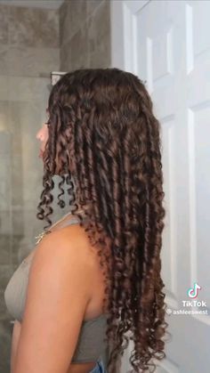 Rich Brown Curly Hair, Light Brown Curls, Tight Curl Perm, Ringlets Hair, Curly Hair Advice, Curly Hair Goals