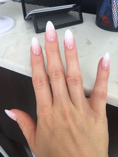 French Ombre Acrylic Nails Almond, Faded French Nails Almond, Ombré Pink White Nails, French Ombre Tip Nails, Ombré Nails Almond Shape, Nail Ideas Ambre, American Almond Nails, Almond Boomer Nails, Ombré French Almond Nails