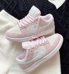 Pink Dunks Aesthetic, Cute Pink Shoes, Girly Sneakers, Обувь Air Jordan