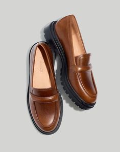 Leather Oxfords Women, Loafers Women, Leather Industry, Madewell Shoes, Pointed Toe Flats, Comfy Shoes, Leather Slides, Slides Shoes