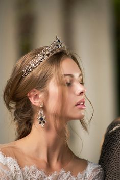 Feyre Archeron, Maria Elena, Court Of Thorns And Roses, Tiara Hairstyles, Princess Aesthetic, Wedding Hair And Makeup, Bridal Headpieces, Bride Hairstyles, Future Wedding