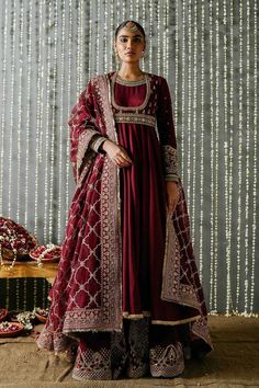 Punjabi Suits Designer, Red Dupatta, Zara Shahjahan, Bridal Dresses Pakistan, Pakistani Wedding Outfits, Indian Bridal Outfits