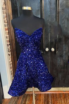 Strapless Royal Blue Sequin A-line Short Homecoming Dress Outfit Ideas 8th Grade, Royal Blue Hoco Dress, 8th Grade Dance Dresses, Blue Hoco Dresses, Royal Blue Homecoming Dresses, Blue Sparkly Dress, Hoco Ideas, Gold Party Dress, Homecoming Dresses Sparkly