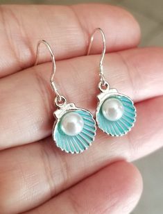 Seashell Diy, Climbers Earrings, Shells Crafts, Shells Jewelry, Teen Earrings, Beach Shells, Aesthetic Earrings