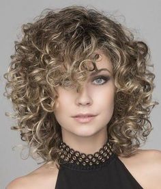 Curly Hair Photos, Beautiful Curls, Curly Hair With Bangs, Curly Bob Hairstyles, Trending Hairstyles, Curly Hair Cuts, Hair Photo, Short Curly Hair, Long Curly Hair