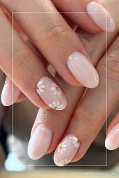 Neutral Nail Designs Flowers, Classic Nails With A Twist, Nail Art Designs Daisy, Simple Bridal Nail Art, Neutral Nails With Flower Design, Floral Bride Nails, Flower Nails Design Simple, Simple Nails Natural Nail, I Do Wedding Nails