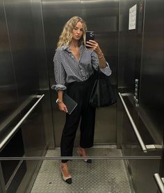 Outfit Formal Mujer, Corporate Baddie Outfits, Internship Outfit, Casual Chique Stijl, Corporate Baddie, Mode Tips, Corporate Attire, Corporate Fashion, Professional Outfits Women