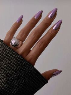 Chrome nails are stealing the spotlight, and it’s not hard to see why. With their reflective finish and stunning versatility, chrome nail art lets you customise your manicure in endless… The post 15 Chrome Nails Shades To Try This Year appeared first on Stolen Inspiration. Purple Chromatic Nails, Black Nails With Purple Chrome, Purple Chrome Nails Almond, Colour Chrome Nails, Purple Monochromatic Nails, Chrome Lilac Nails, Purple Chrome Nails Short, Lavender Acrylic Nails Almond, Purple Chrome Acrylic Nails